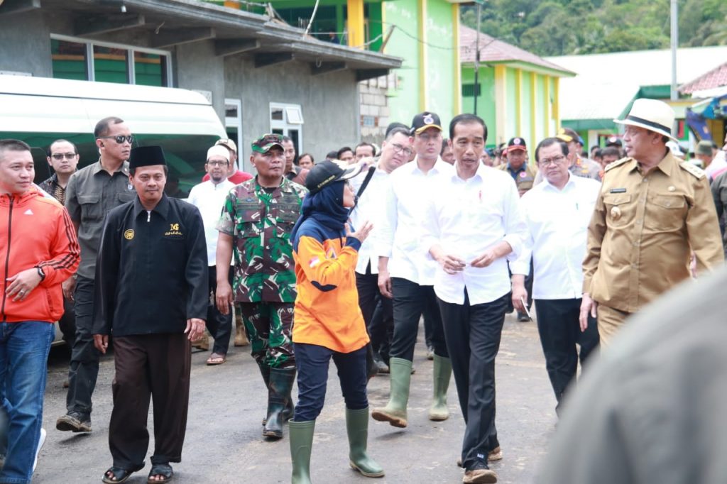 Pangdam III/Siliwangi Sambut Kedatangan Presiden Joko Widodo Di Lebak